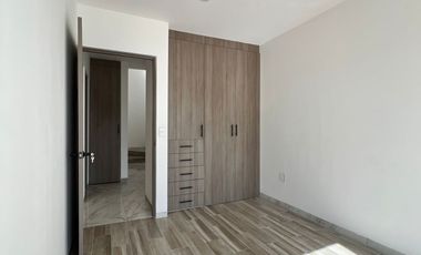 CASA DE CUATRO REC. UNA EN PLANTA BAJA