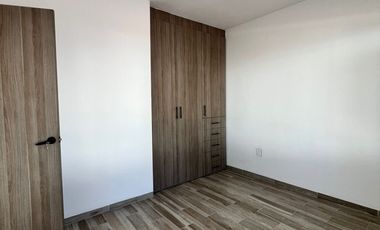 CASA DE CUATRO REC. UNA EN PLANTA BAJA