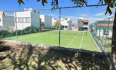 CASA DE CUATRO REC. UNA EN PLANTA BAJA