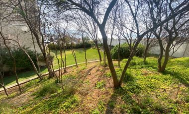 SE VENDE DEPTO EN EDIF. ALTOS DE HUAYQUIQUE.