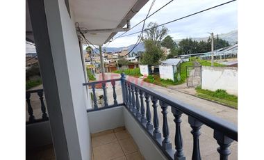 ¡Atencion Empresas!, Se Alquila Amplia Casa De 2 Pisos + Azotea + Garaje Para 5 Vehiculos En Cajamarca - B. Del Inca, A. Construida 750M2, S/. 8,500