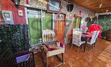 Casa sólida en Villa Ducaud, San Bernardo – cercano a Metrotrén