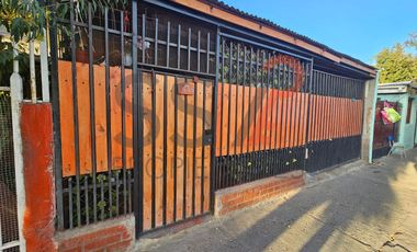 Casa sólida en Villa Ducaud, San Bernardo – cercano a Metrotrén