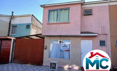 Corredora de Propiedades,  vende casa en Condomino El Peuco en Calama.