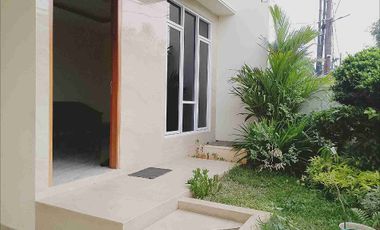 Rumah Sewa Jatiwaringin, -+1 KM LRT