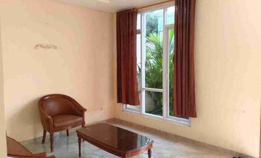 Rumah Sewa Jatiwaringin, -+1 KM LRT
