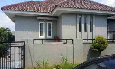 Dijual Rumah Bangunan Baru Posisi Hook, di Komplek Pertamina Cimanggis, dekat Tol Cisalak