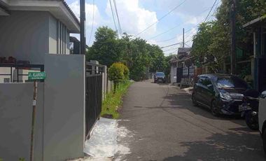Dijual Rumah Bangunan Baru Posisi Hook, di Komplek Pertamina Cimanggis, dekat Tol Cisalak