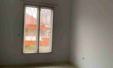 Disewakan Rumah Bagus Siap Huni di Gedung Hijau, Pondok Indah