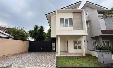 Hunian 2 Lantai  Tanah luas di Andara Raffi Ahmad
