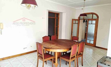 Se Arrienda Hermosa Casa de Amplias Dimensiones con Destino Administrativo, en el Centro de Quillota