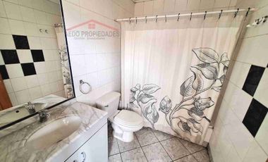 Se Arrienda Hermosa Casa de Amplias Dimensiones con Destino Administrativo, en el Centro de Quillota
