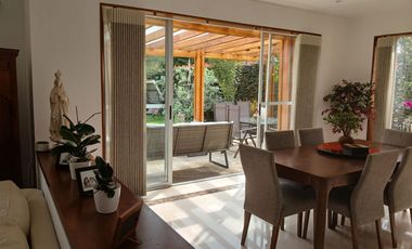 ESPECTACULAR CASONA EN SANTA ANA DE CHIA- CON APARTAESTUDIO INDEPENDIENTE