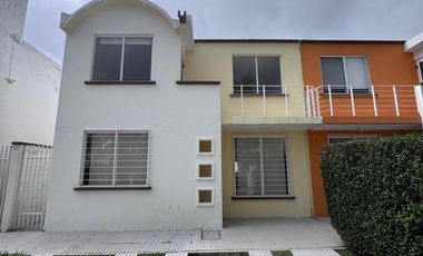 CASA EN VENTA VILLAS PALMIRA ZONA DEL CAMPANARIO EN QUERÉTARO