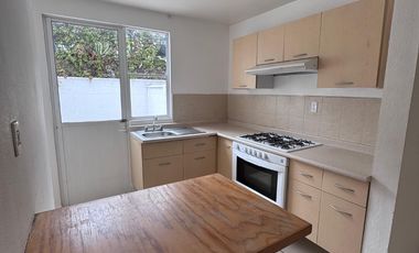 CASA EN VENTA EN VILLAS PALMIRA QUERETARO, ZONA DEL CAMPANARIO EN QUERETARO