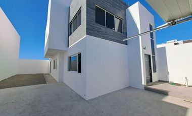 CASA NUEVA CON TERRENO GRANDE EN VENTA, FRACC ROSAMAR, ROSARITO