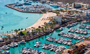 Casa en venta en La Paz Baja California sur en Puerta Cortez campo de GOLF beachclub y marina