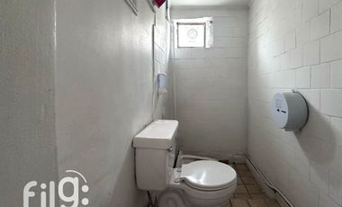 Arriendo Casa Comercial 2 Pisos en Avenida, 260 m² Terreno, Estacionamientos