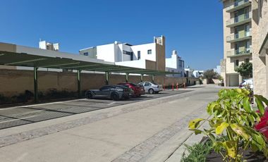 Departamento renta Juriquilla Querètaro amueblado paradisiacaa vista panoramica amueblado