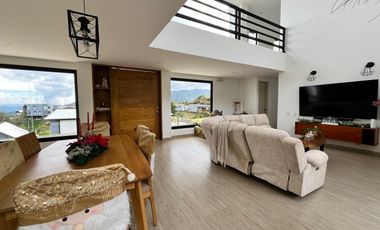 VENTA CASA CAMPESTRE LOMA DEL ESCOBERO ENVIGADO