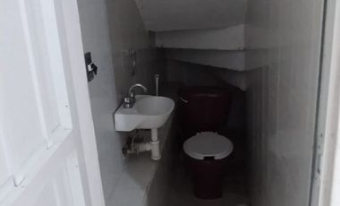 Bodega comercial en renta con pequeño departamento