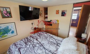 Casa de Dos Pisos con 2 Dormitorios, 1 Baño, Poblacion Punta Mira, Comuna de Coquimbo, IV Region.