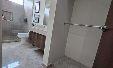 Muy buena casa a 5 minutos del Centro comercial La Isla