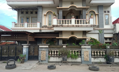 DIJUAL: RUMAH MEWAH 2 LANTAI STRATEGIS DI JALAN JAKARTA, SAMARINDA
