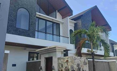Di Jual Vila Modern 3 Bedroom Exclusive strategis dekat pantai Melasti Jimbaran