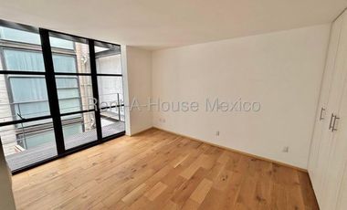 Casa en Condominio a Estrenar con Balcón, Terraza y Roof en Colonia Condesa, calle Mazatlán, Benito Juárez #25-3263 AVC