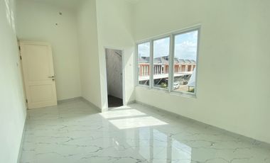 Disewa Rumah Hoek 2 Lantai Baru di Clematis Metland Puri