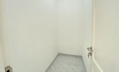 Disewa Rumah Hoek 2 Lantai Baru di Clematis Metland Puri