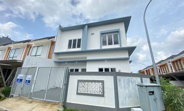 Disewa Rumah Hoek 2 Lantai Baru di Clematis Metland Puri