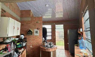 VENDO FINCA EN CHINAUTA CUNDINAMARCA