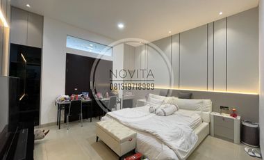 Dijual Cepat Townhouse Phinisi Indah PIK 1, 3.5 Lantai, 5 + 1 BR