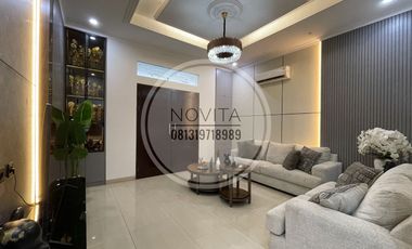 Dijual Cepat Townhouse Phinisi Indah PIK 1, 3.5 Lantai, 5 + 1 BR