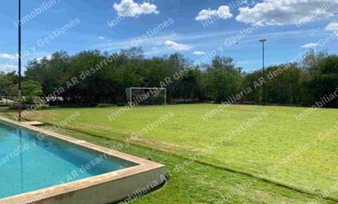 Lote de 615.9m2 Privada Residencial Jardines de Rejoyada Zona Norte de Merida