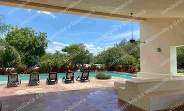 Lote de 615.9m2 Privada Residencial Jardines de Rejoyada Zona Norte de Merida