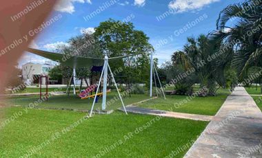 Lote de 615.9m2 Privada Residencial Jardines de Rejoyada Zona Norte de Merida