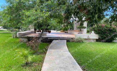 Lote de 615.9m2 Privada Residencial Jardines de Rejoyada Zona Norte de Merida