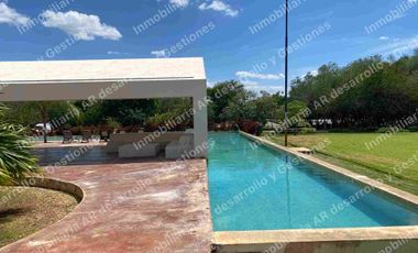 Lote de 615.9m2 Privada Residencial Jardines de Rejoyada Zona Norte de Merida
