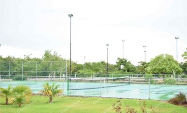 Lote de 615.9m2 Privada Residencial Jardines de Rejoyada Zona Norte de Merida