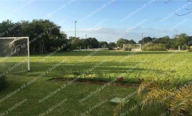 Lote de 615.9m2 Privada Residencial Jardines de Rejoyada Zona Norte de Merida