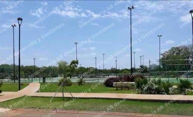 Lote de 615.9m2 Privada Residencial Jardines de Rejoyada Zona Norte de Merida