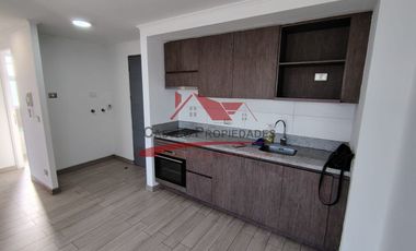Hermoso Departamento Piso 14, con 2 Dormitorios, 1 Baño, Bodega, Estacionamiento, Comuna de La Cisterna.