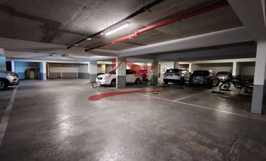 Hermoso Departamento Piso 14, con 2 Dormitorios, 1 Baño, Bodega, Estacionamiento, Comuna de La Cisterna.