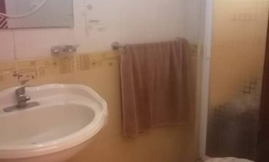 BONITA CASA CON DEPARTAMENTO