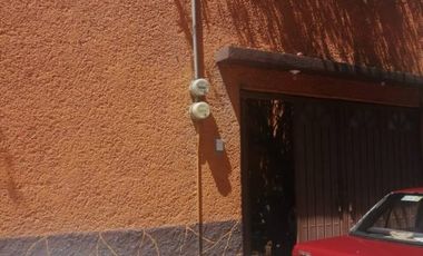 BONITA CASA CON DEPARTAMENTO