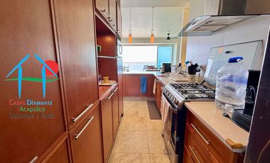 Departamento de playa, con vista al mar, en renta vacacional para 8 personas