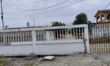 @En Venta Casa con amplio Terreno en Ballenita vía a Chuyuipe